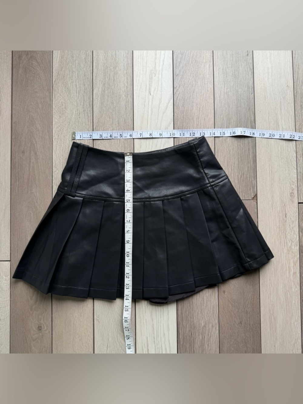 Unbranded Black Pleated Faux Leather Mini Skirt - Picture 2 of 5